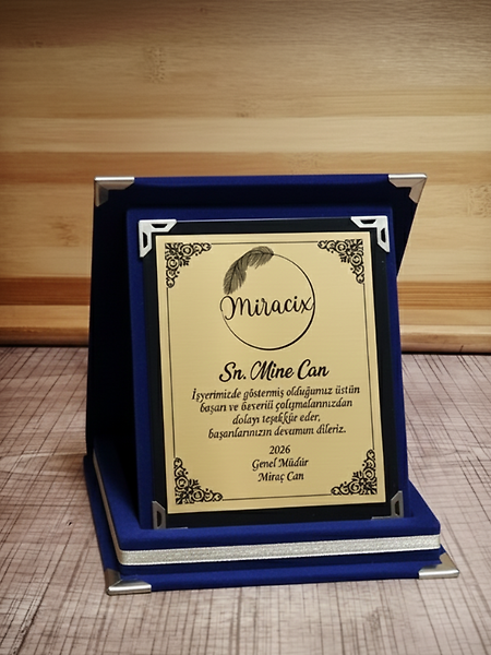 MİRACİX BS72 Kırmızı Kadife Plaket 9x12 cm – Kişiye Özel İsim, Resim ve Metin Baskılı Ödül Plaketi Kırmızı