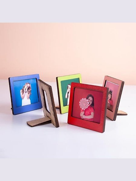 Miracix MRCMNI04 Ahşap Polaroid Mini Fotoğraf Çerçevesi - 9x9cm Sarı-1 Adet