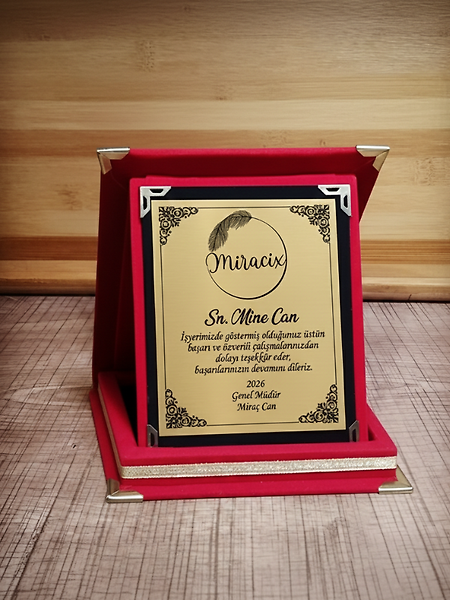 MİRACİX BS73 Kırmızı Kadife Plaket 12x16 cm – Kişiye Özel İsim, Resim ve Metin Baskılı Ödül Plaketi